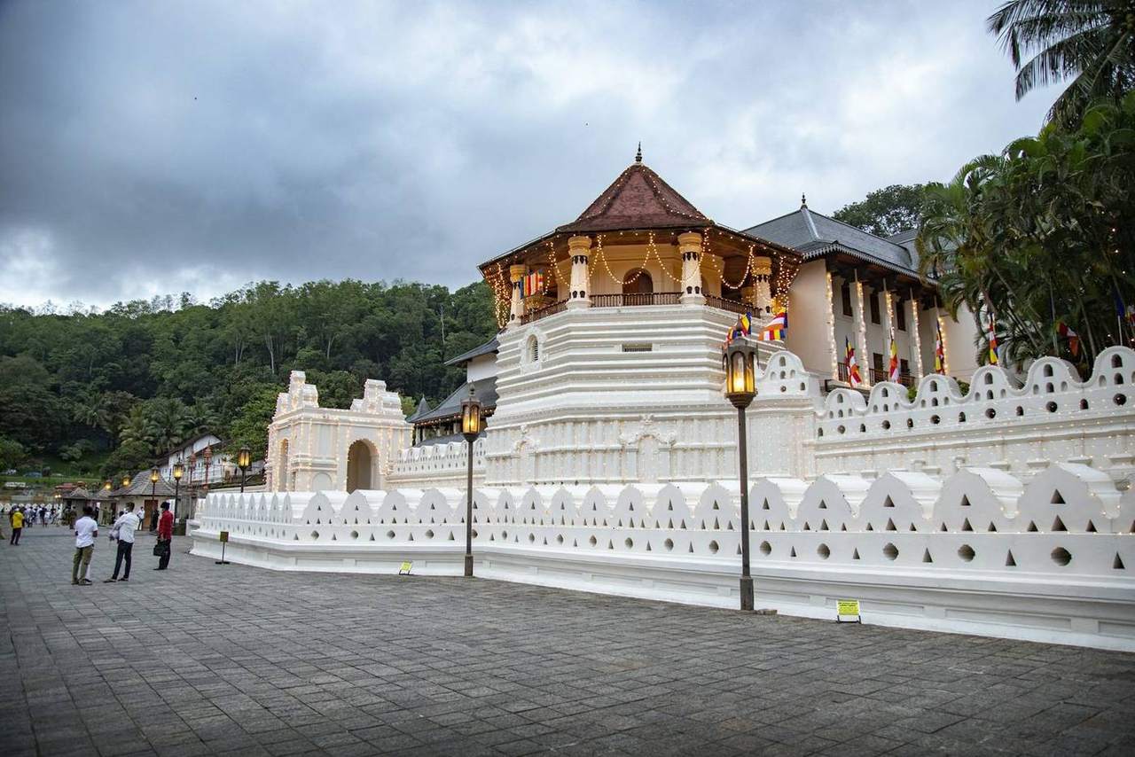 Temple of the Tooth in Kandy